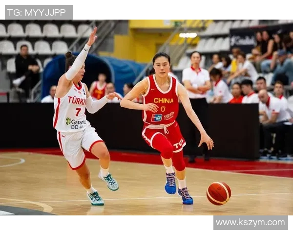 八一女篮与北京女篮激战正酣谁能在这场巅峰对决中笑到最后